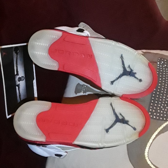Air Jordans 5s - Picture 3 of 3
